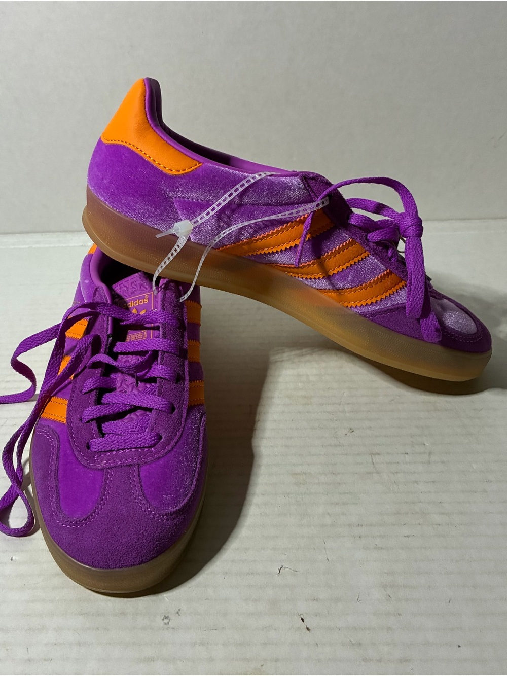 NWOB Adidas Originals Gazelle Indoor Purple Burst Orange Velvet Gum Sole Sz 5.5